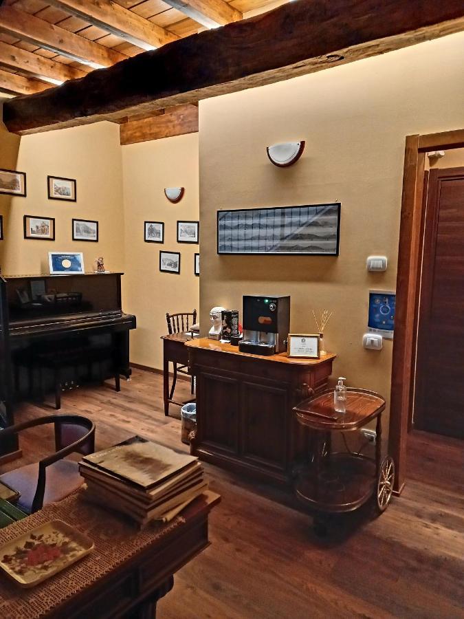 Carlito'S Trattoria Con Alloggio Vertemate Екстер'єр фото